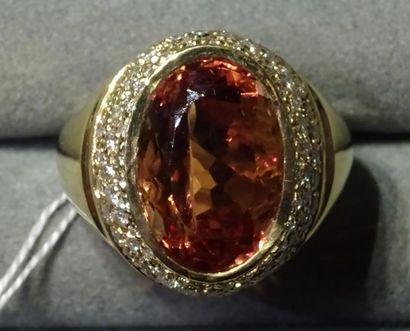 Bague jonc en or jaune 18K (750/°°) ornée...