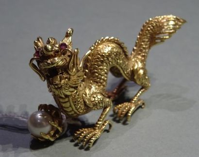 Dragon asiatique en or jaune 14k (585/°°)...