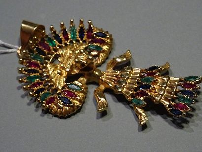 Pendentif « serpent à plumes » en or jaune...