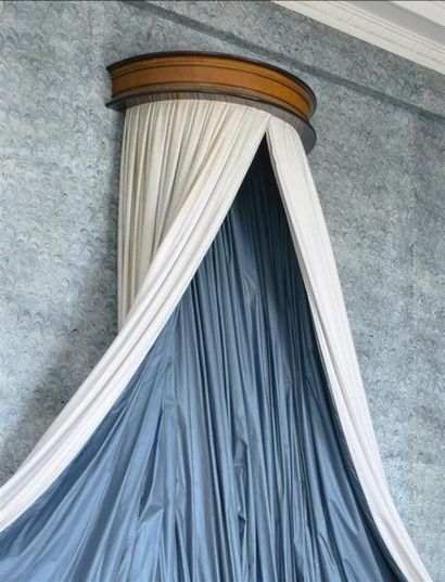 Demi ciel de lit en placage de loupe d'orme...