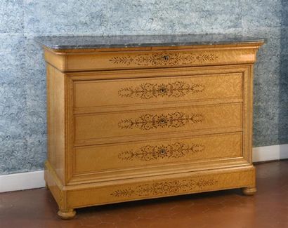 Commode en placage de loupe d'orme et marqueterie...