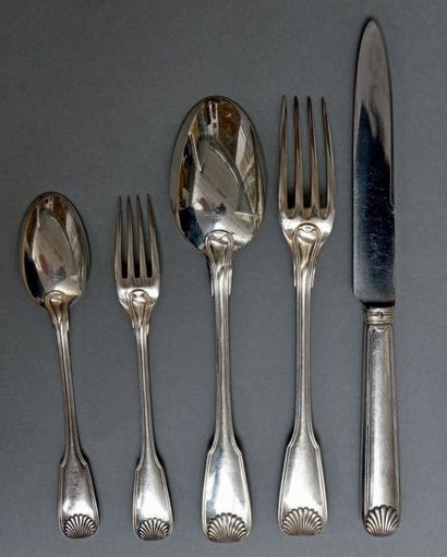 Belle ménagère de couverts en argent modèle...