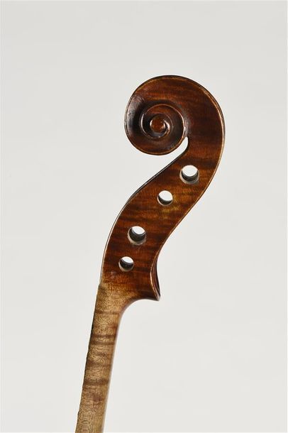 Violon Mirecourt portant étiquette de Pressenda....