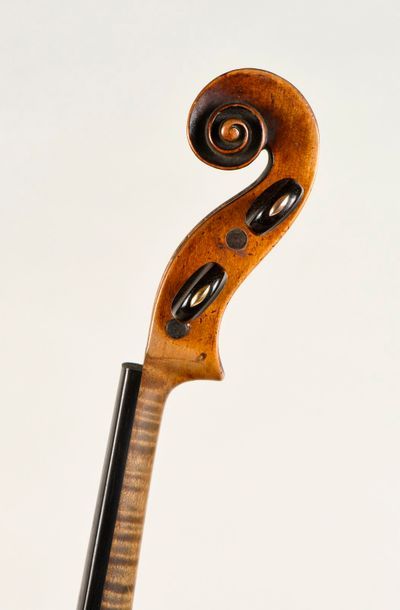 Violon allemand fait vers 1800, portant étiquette...