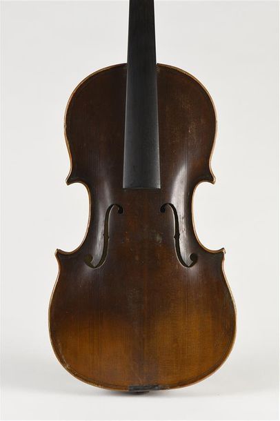 Violon français fait à Mirecourt vers 1840....