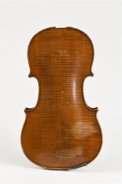Lot de trois violons sans manche comprenant...