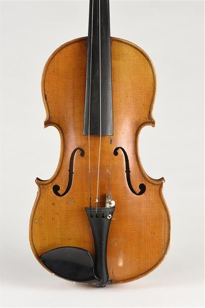 Violon 3/4 Compagnon. Un coin cassé sur la...