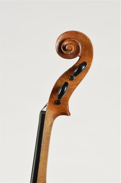 Violon 3/4 Compagnon. Un coin cassé sur la...
