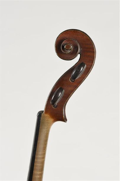 Violon portant étiquette Lutherie artistique...