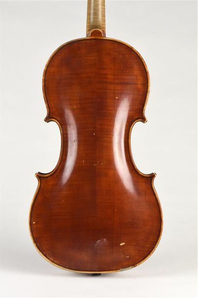 Violon fait par Marette à Cosne sur Loire...
