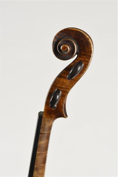 Violon fait vers 1900 portant une étiquette...
