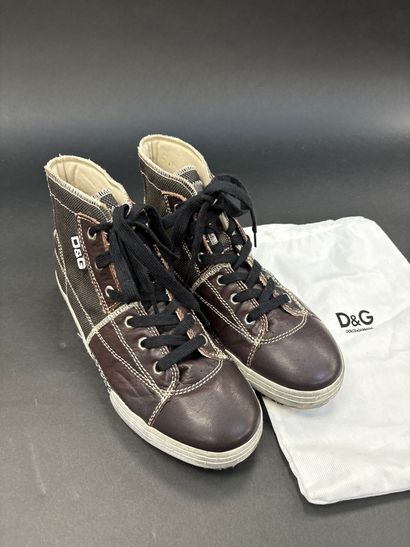Dolce Gabana
Paire de basket homme montantes...