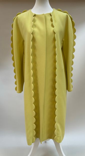 Chloé
Ceremonial coat in pistachio wool with...