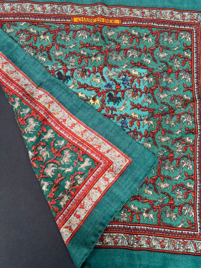 Hermès Paris
Small scarf that can be used...