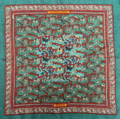 Hermès Paris
Small scarf that can be used...