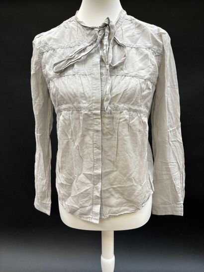 Joli lot de 4 tops de marques diverses comprenant...
