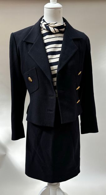 Florence Paris 
Tailleur en lainage marine...