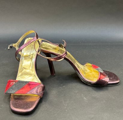 Sonia RYKIEL
Paire de sandales à talons,...