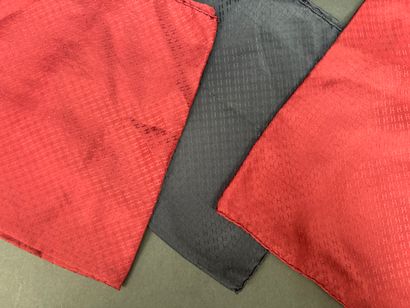 Hermès Paris
Set of 3 men's silk pouches,...