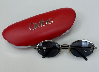 Givenchy
Pair of sunglasses