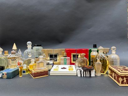 Guerlain - (years 1960-2000)
Lot including...