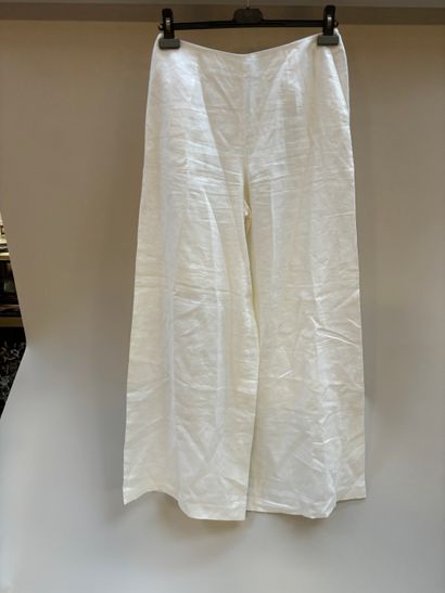 Jean Paul GAULTIER
Black wool wide-leg pants
Size...