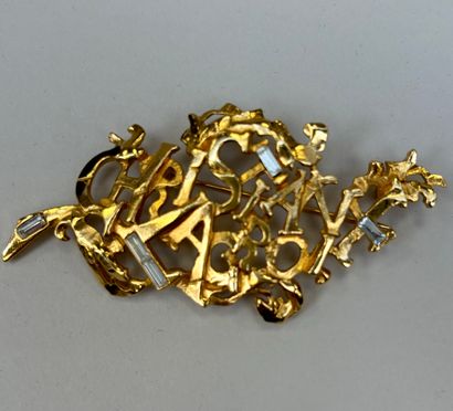 Christian Lacroix 
Baroque brooch in gilded...