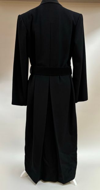 Chantal Thomas
Long black wool and angora...