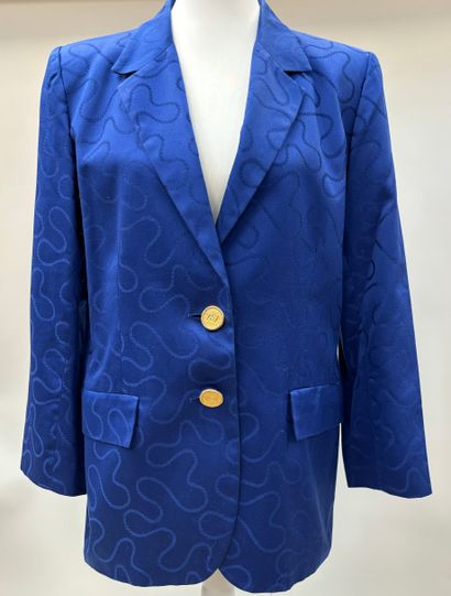 Yves Saint Laurent Variations
Blue silk satin...