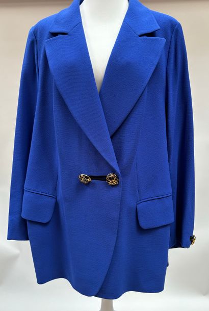 Givenchy
Electric blue crepe jacket
Gold...