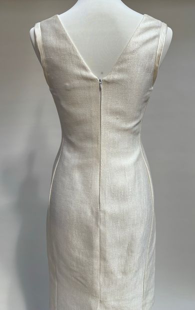 Versace
Robe sans manches en coton et soie...