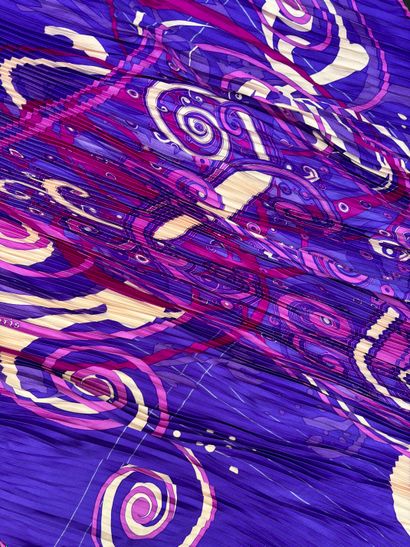 Hermès Paris
Square in printed and pleated...