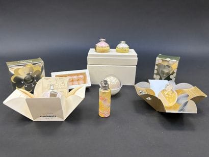 Cacharel - (1990s)
Lot including a 