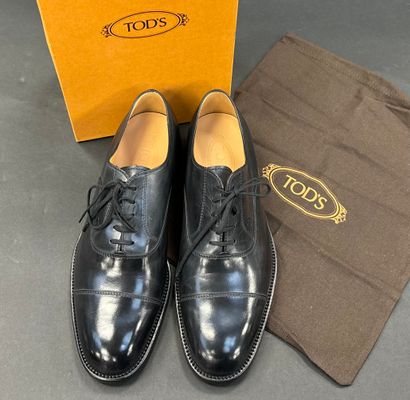 Tod's
Pair of black leather derbies with...