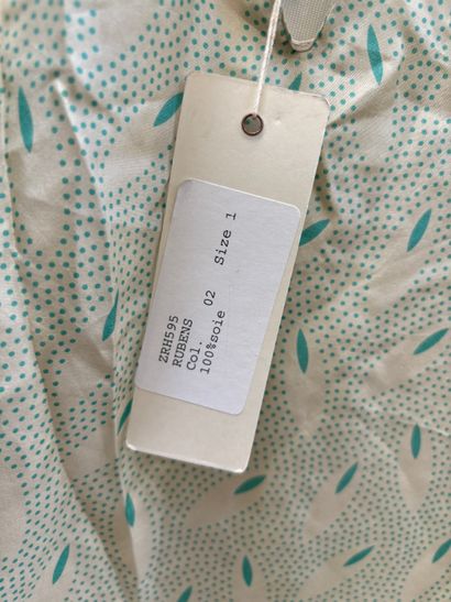 SESSUN
Coral vicose cocktail dress size 38
Back...