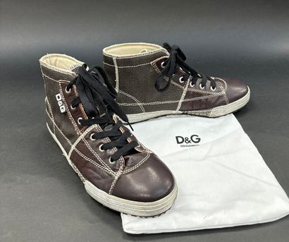 Dolce Gabana
Paire de basket homme montantes...