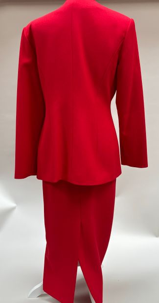Ann TAYLOR
Suit consisting of a jacket and...