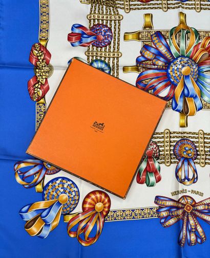 Hermès Paris 
Square in printed silk twill...