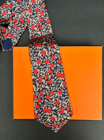 Hermès Paris
Printed silk twill tie with...