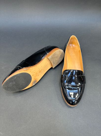 SEZANE 
Pair of black vinyl patent leather...