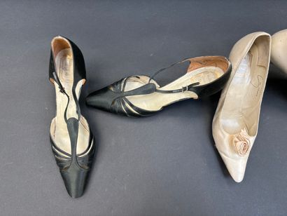 CHRISTIAN DIOR 
Paire d'escarpins
recouvert...