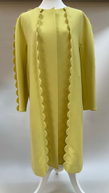Chloé
Ceremonial coat in pistachio wool with...