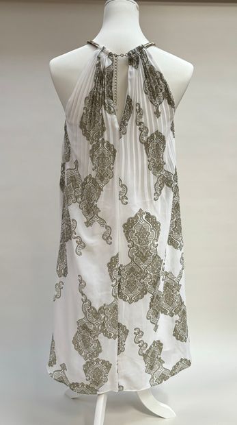 Maryan Mehlhorn 
Robe blanche à motifs taupe...