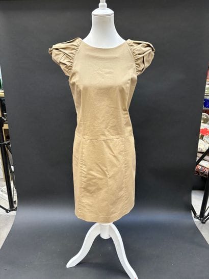 Paul & Joe Sisters
Cocktail dress 
In taupe...