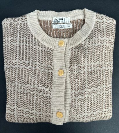 Hermès Paris
Cardigan en cachemire et acrylique...