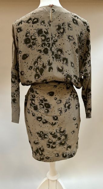 ATHE Vanessa Bruno
Une robe de soirée, en...