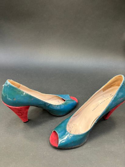 MARC JACOBS 
Paire d'escarpins à bouts ouverts...