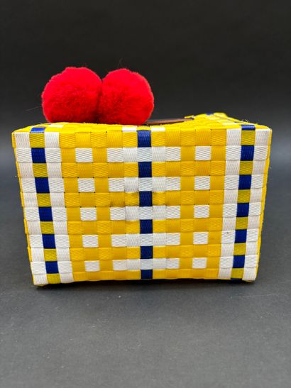 MARNI
Market basket bag 
In woven plastic...