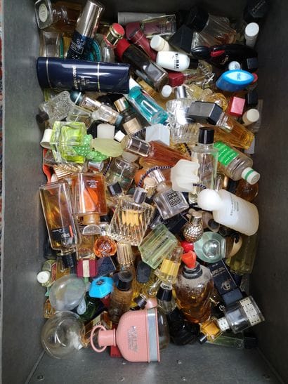Various Perfumers - (1990s)
Assortment of...
