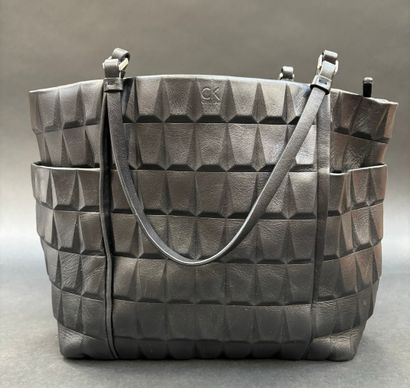 Bag 
Black 3D embossed leather, double handle,...